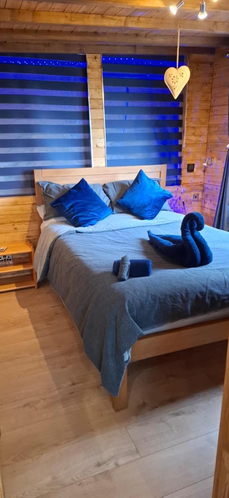 Cosy Cornish Cabin 圣奥斯特尔 外观 照片